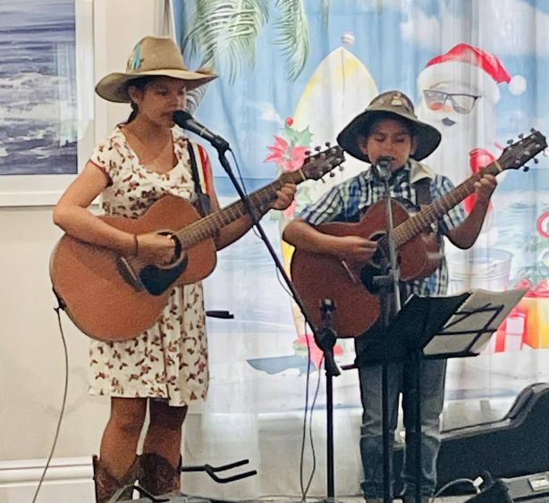 Mika and Blue live on stage